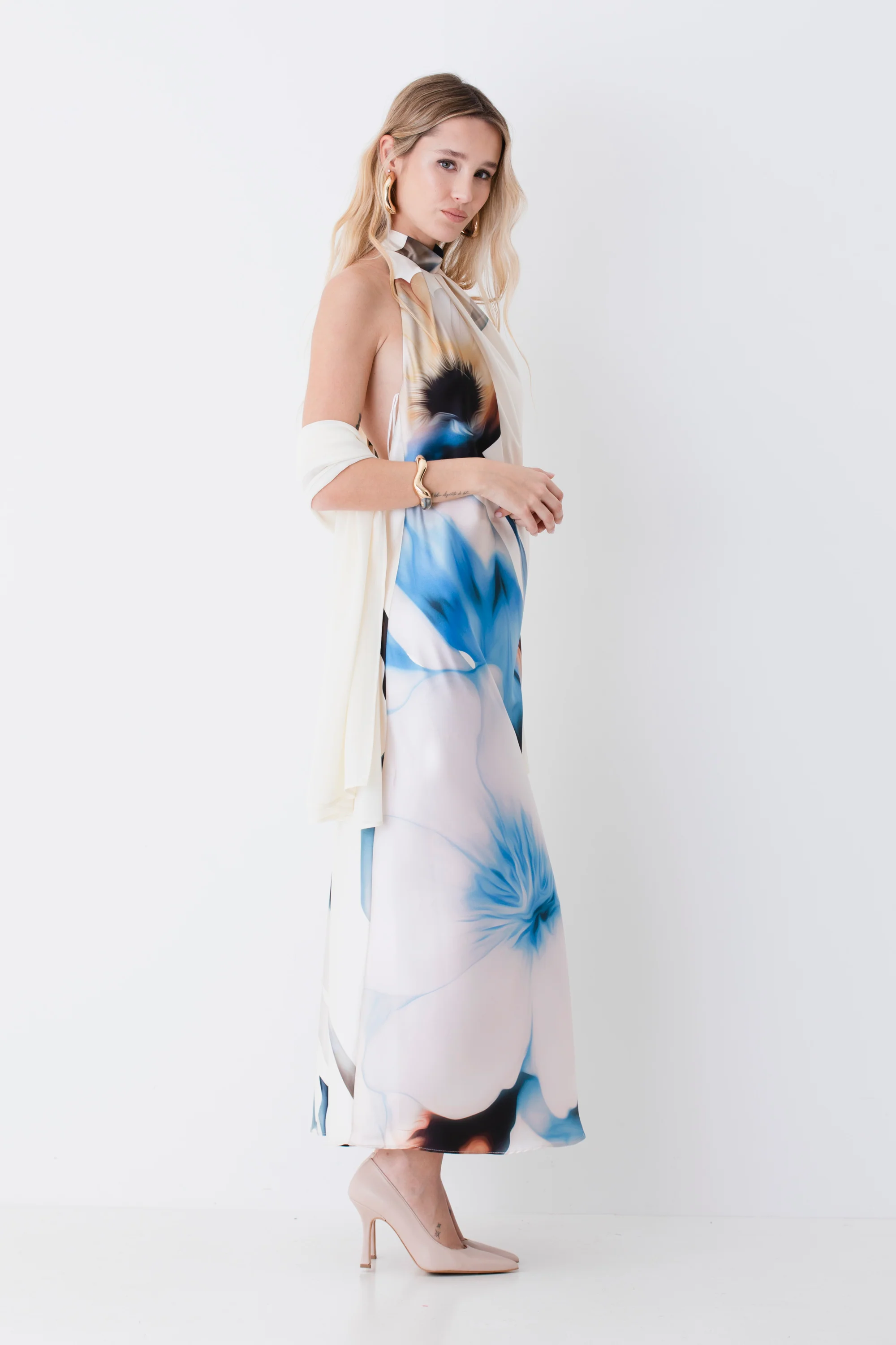 Abito halter lungo in effetto satin fantasia floreale maxi con stola - PE26 - Image 5