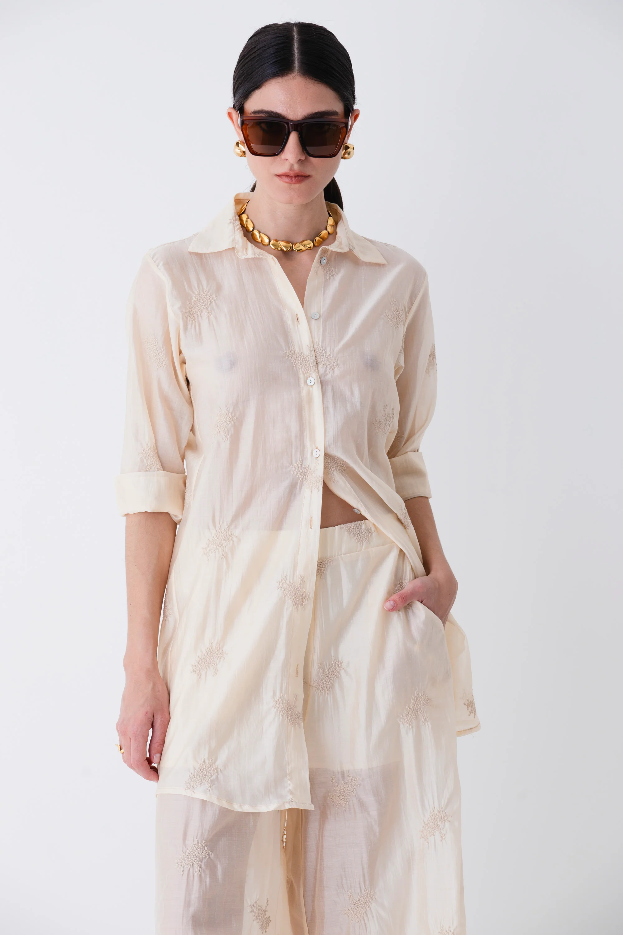 Camicia lunga con ricami - PE25