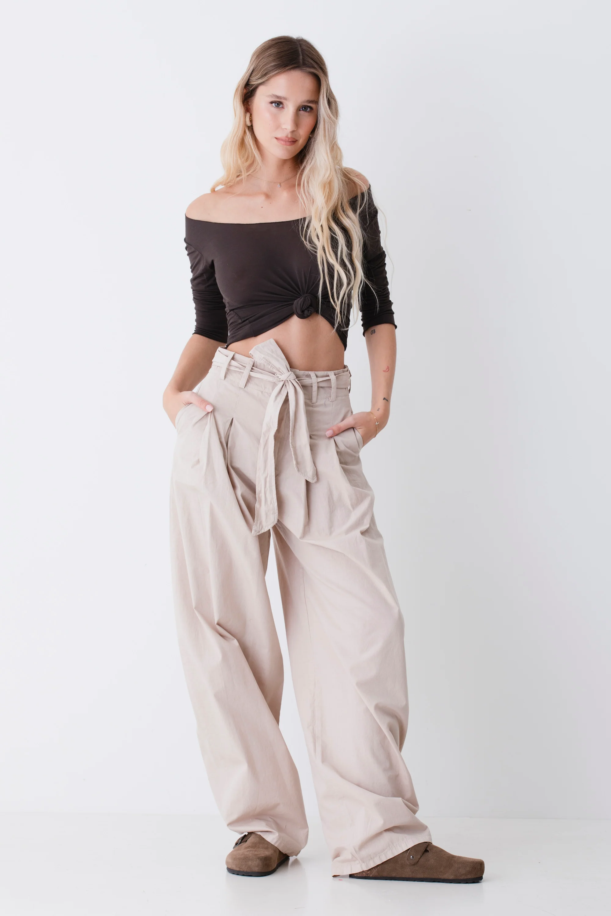 Pantalone carrot con fiocco in cotone - PE26 - Image 3