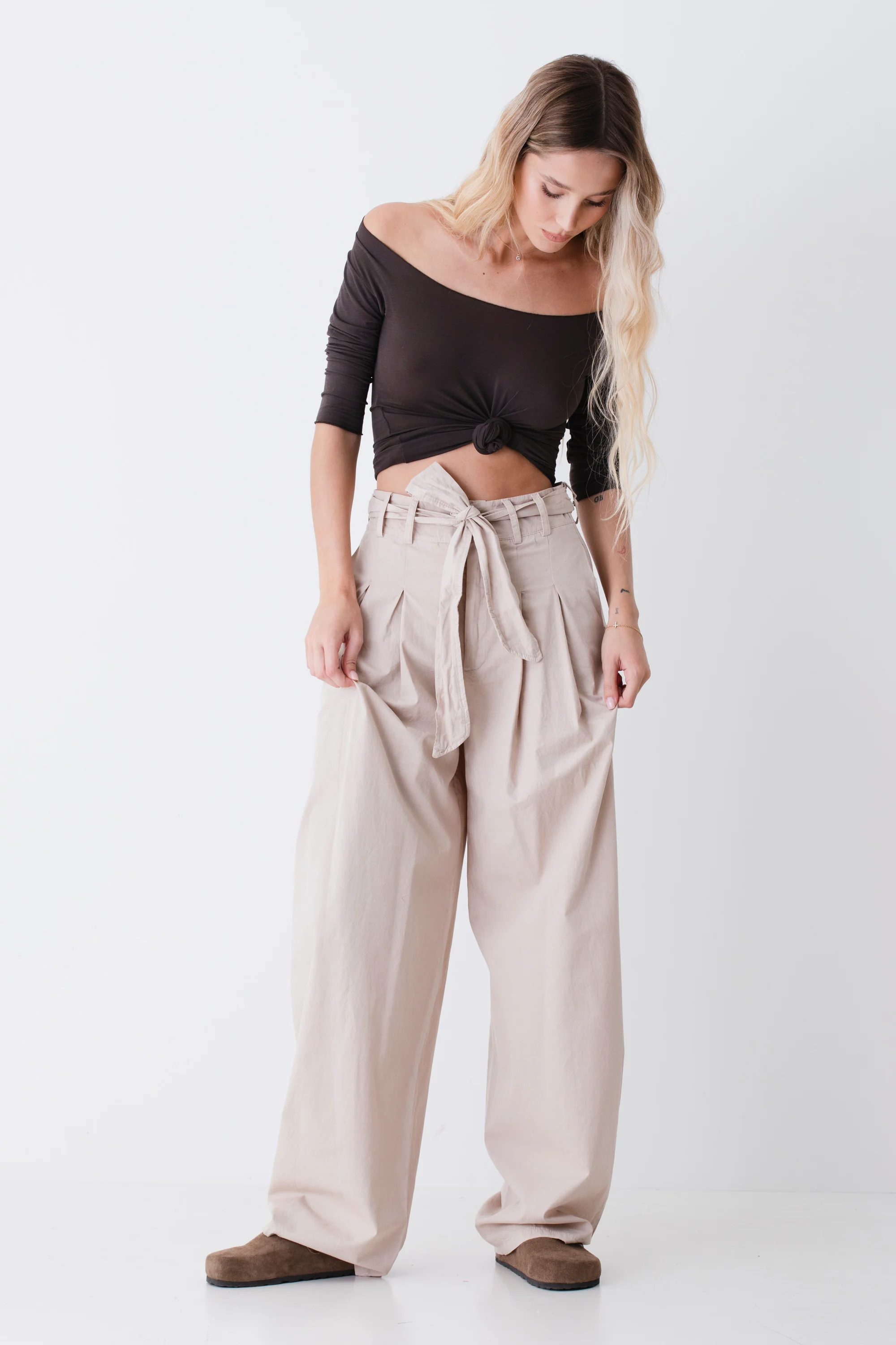 Pantalone carrot con fiocco in cotone - PE26 - Image 4