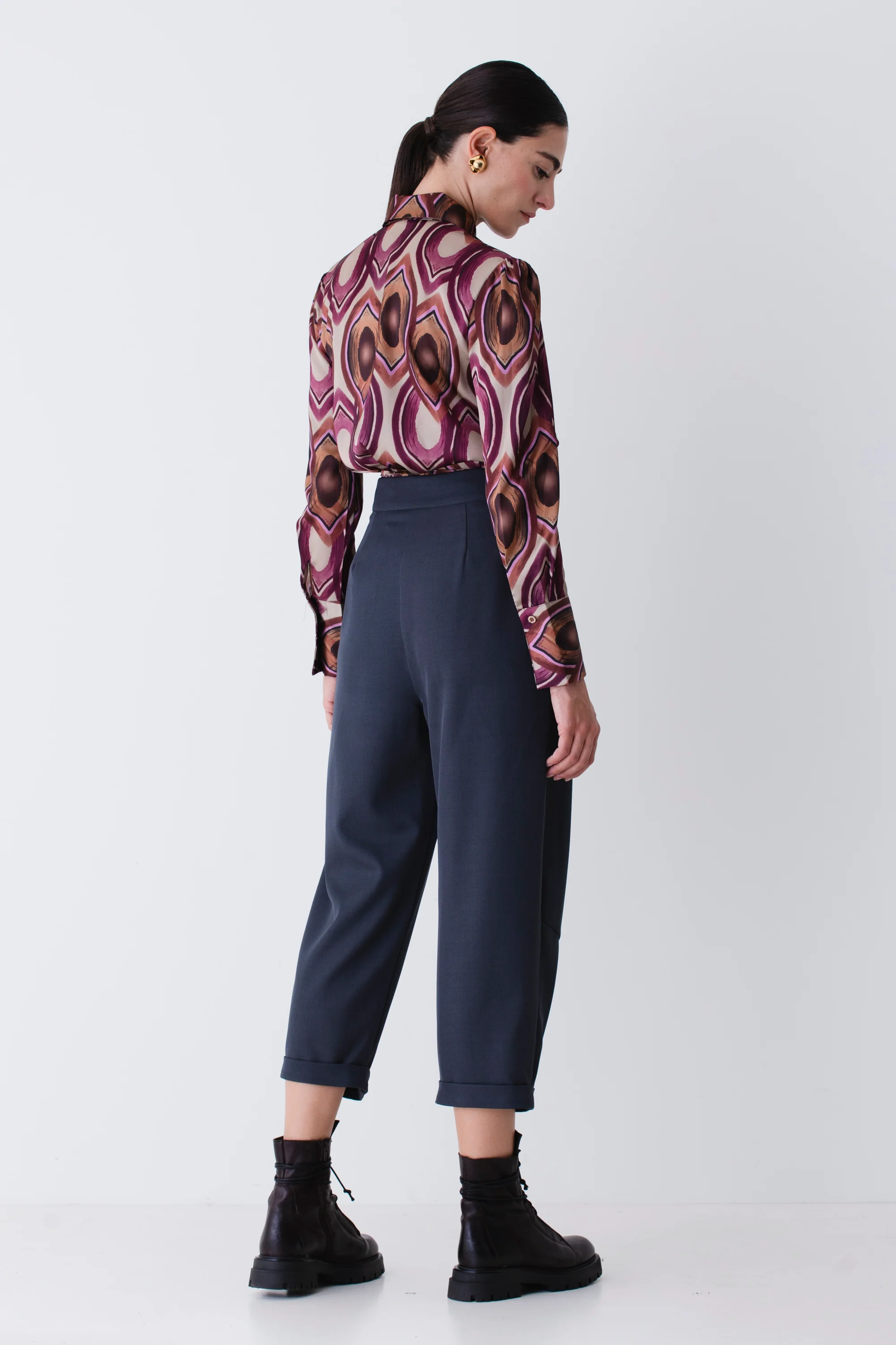 Pantalone carrot con pinces - FW26 - Image 5
