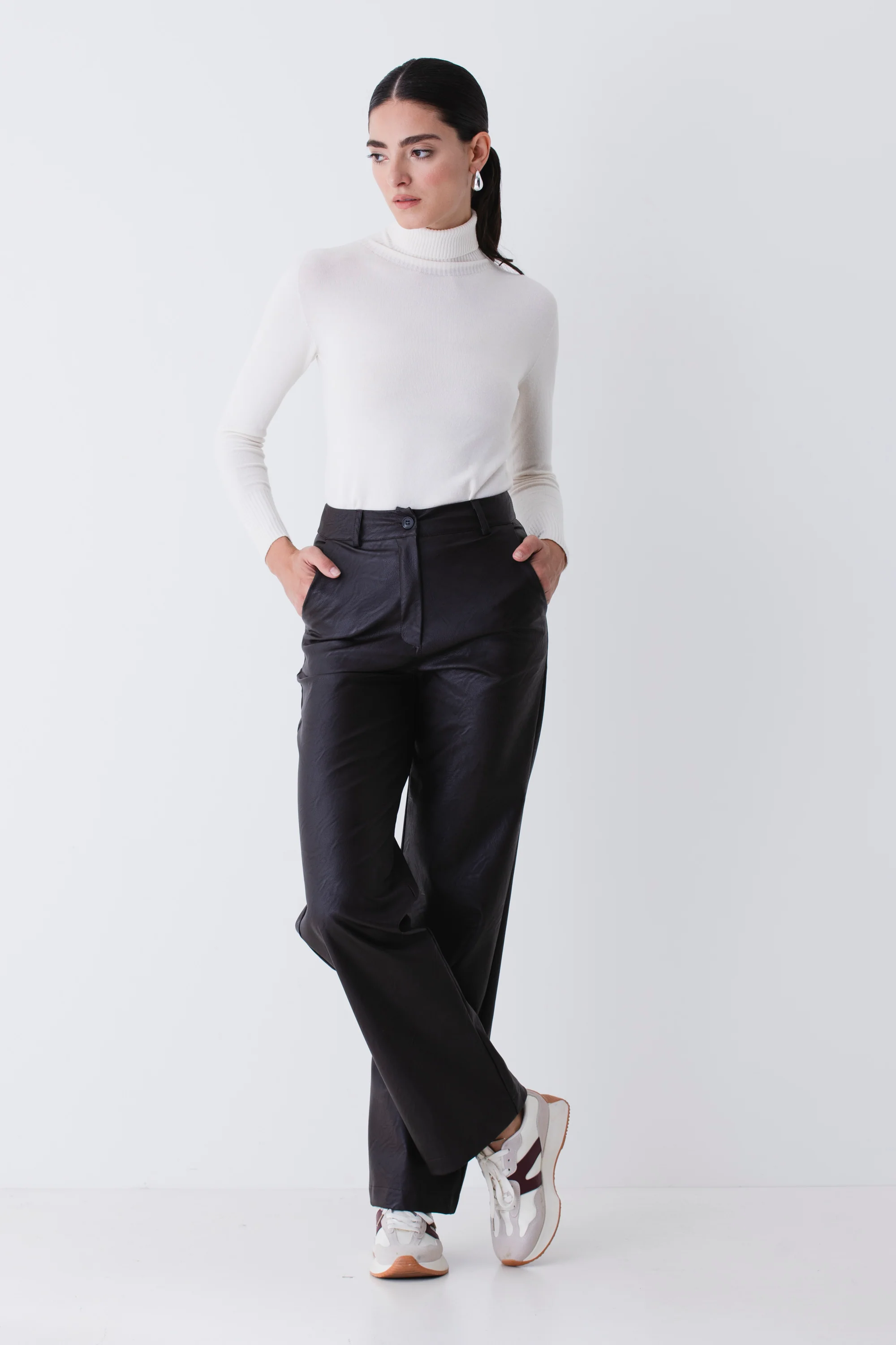 Pantalone palazzo in similpelle - FW26 - Image 3