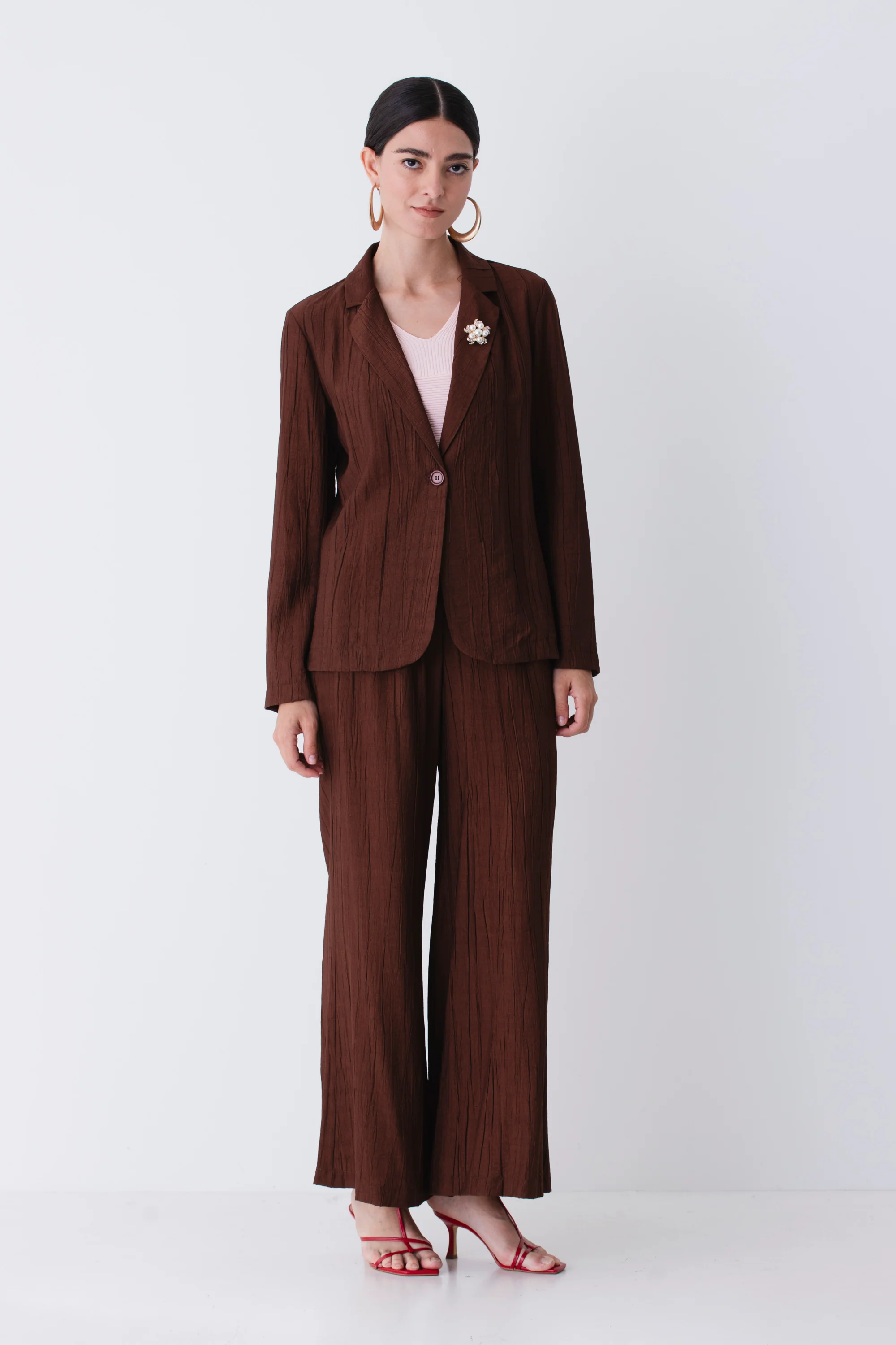 Pantalone palazzo in tessuto goffrato - PE25 - Image 6