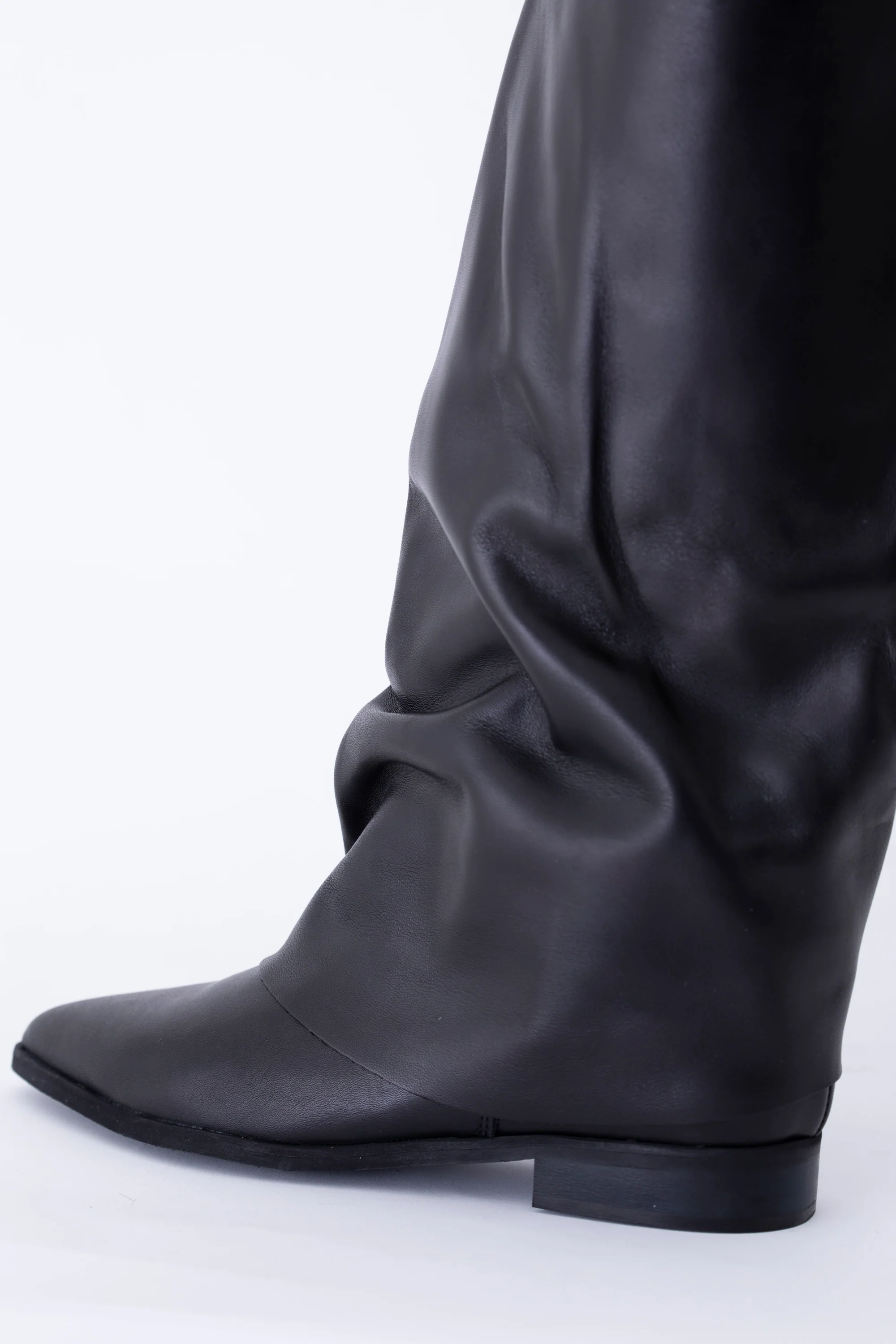Stivale con risvolto in pelle - FW26 - Image 5